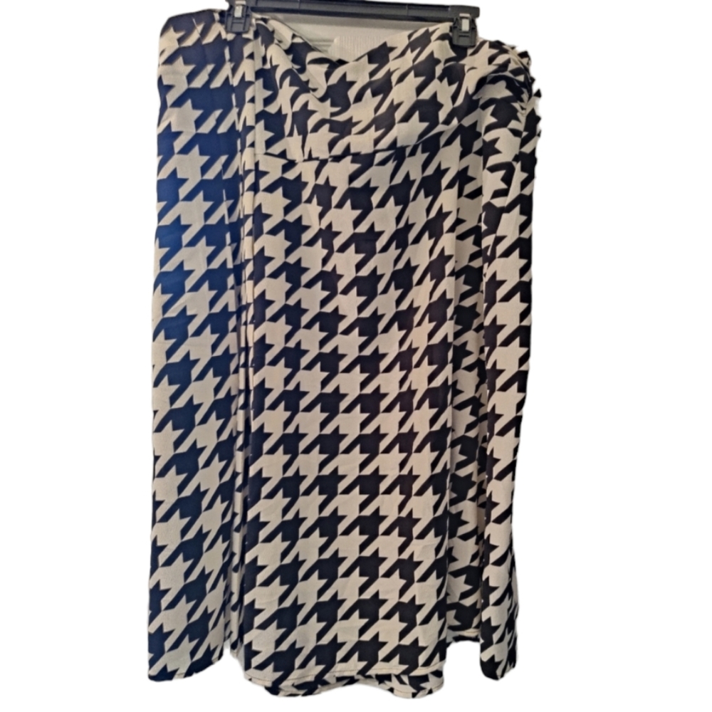 Eloqui Black and beige skirt Size 18